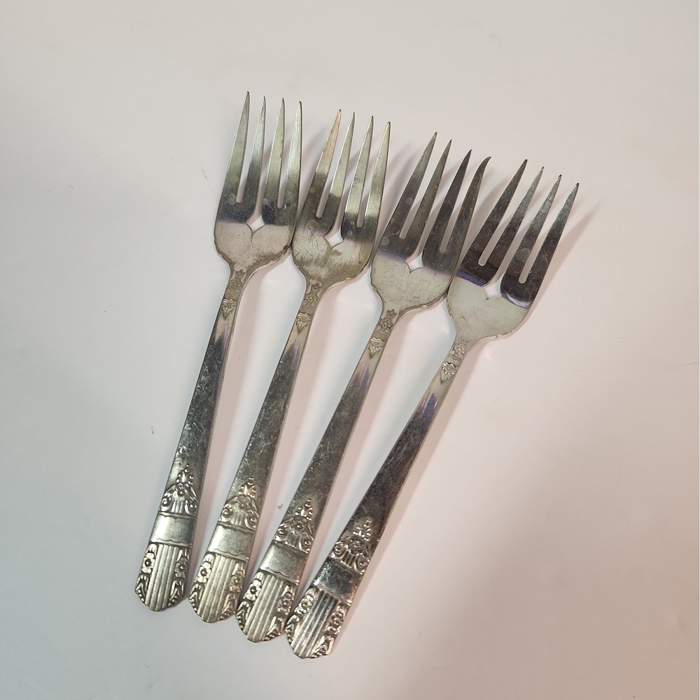 Set 4 x Salad Dessert Forks Oneida Wm A Rogers Harmony 1938 Vintage Silverplate